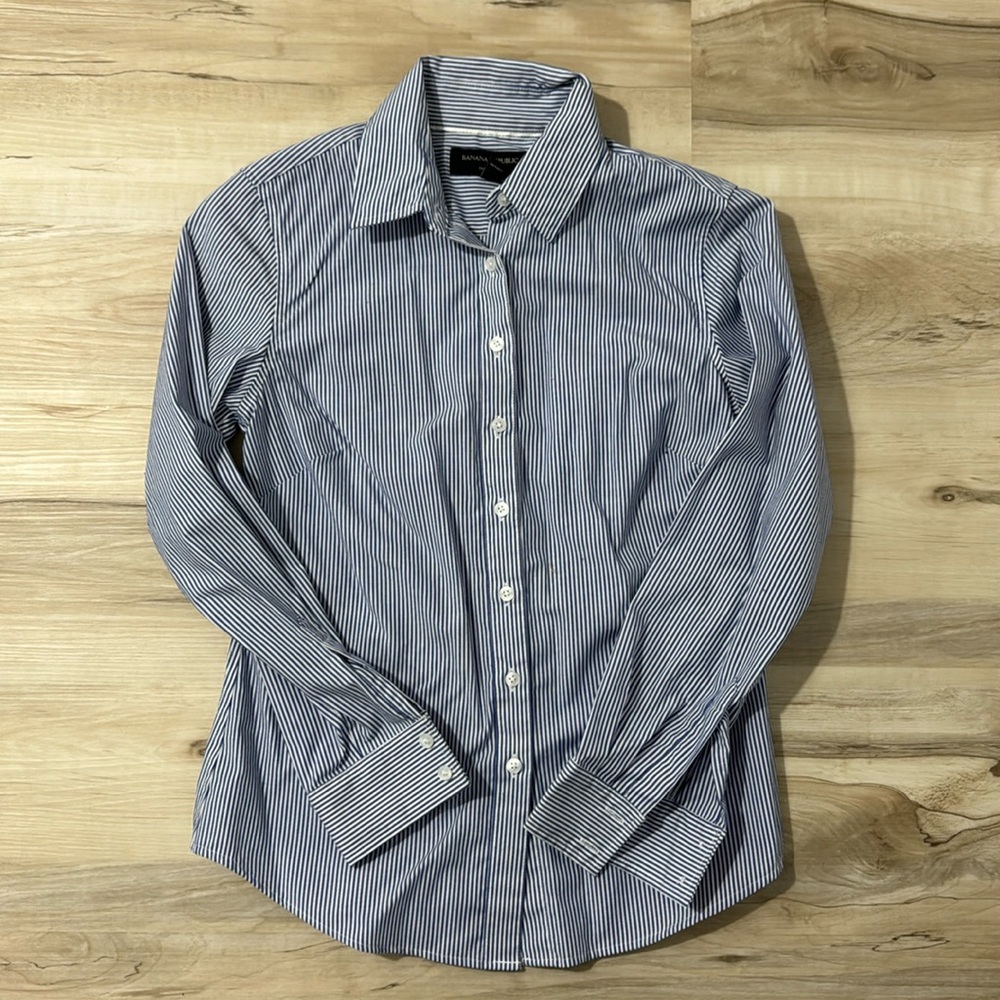 Banana Republic Woman’s Dress Shirt